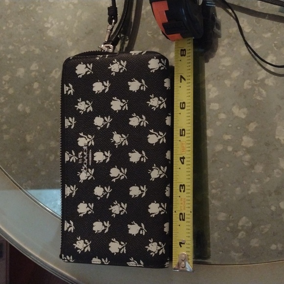 Wristlet - Picture 6 of 7